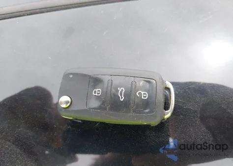 2013 Volkswagen Passat 2.5L Se z USA, uszkodzony, nr VIN 1VWBP7A36DC012788